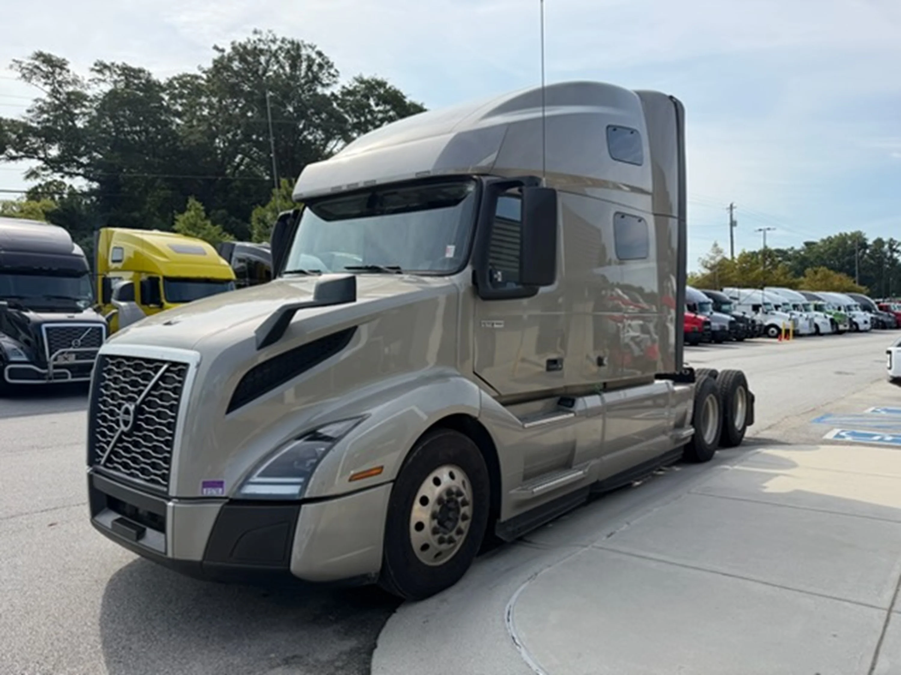 2023 Volvo VNL 760 — photo 7