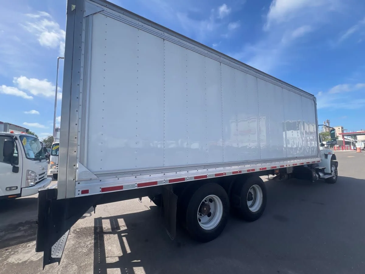 2020 International MV - image 4