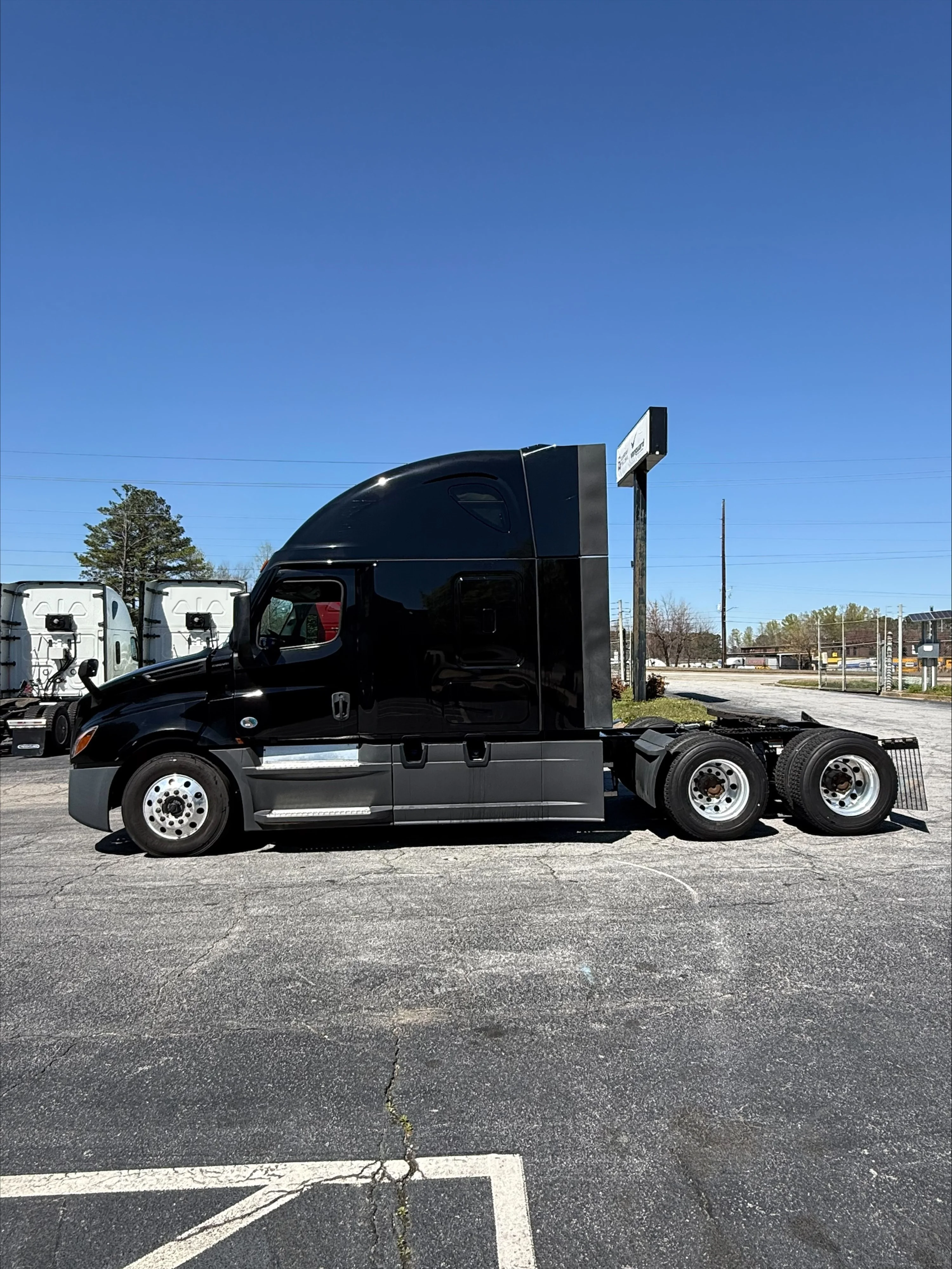 2024 Freightliner Cascadia in GUARDIAN ATLANTA — photo 2