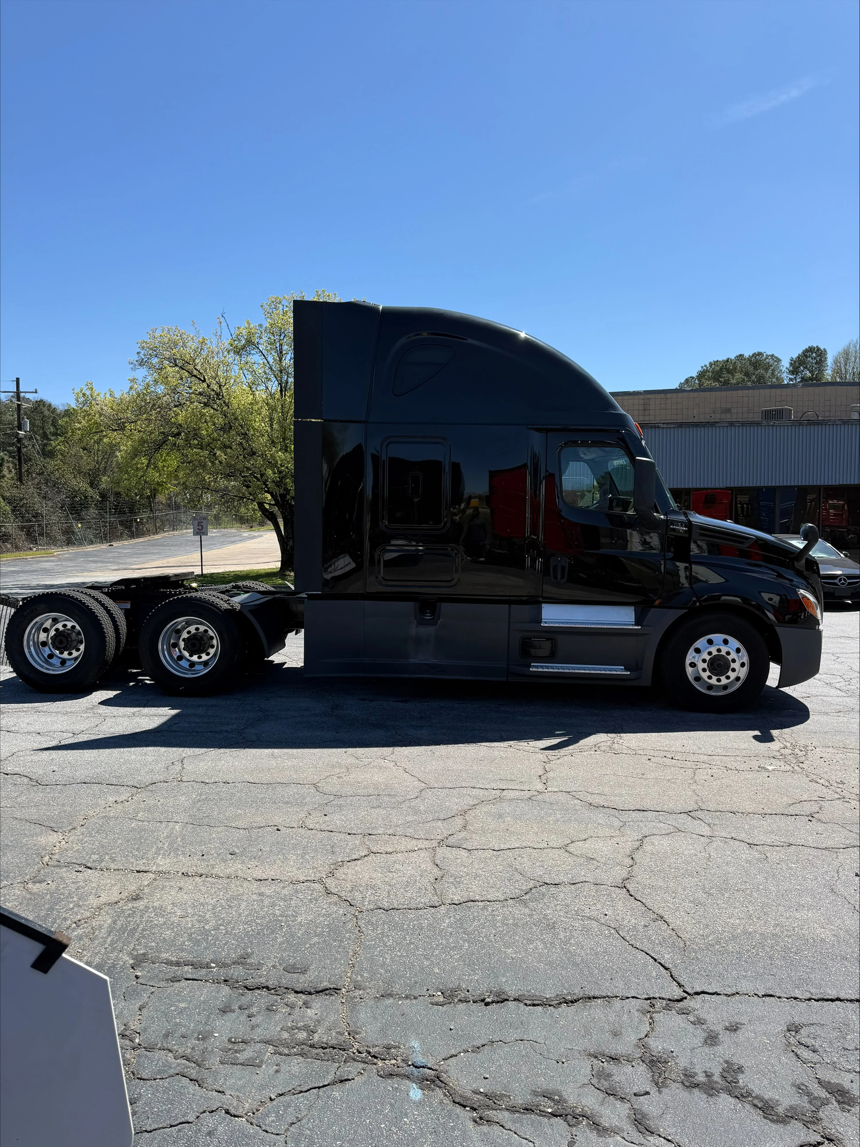2024 Freightliner Cascadia in Guardian Atlanta — photo 5