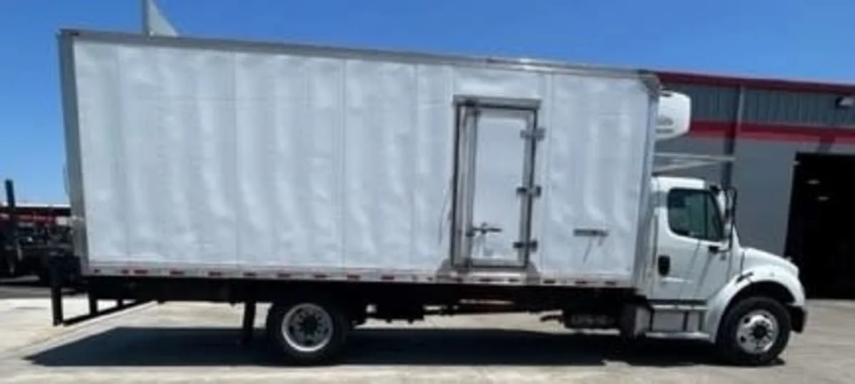 2019 Freightliner M2 106 in West Sacramento, CA — photo 4