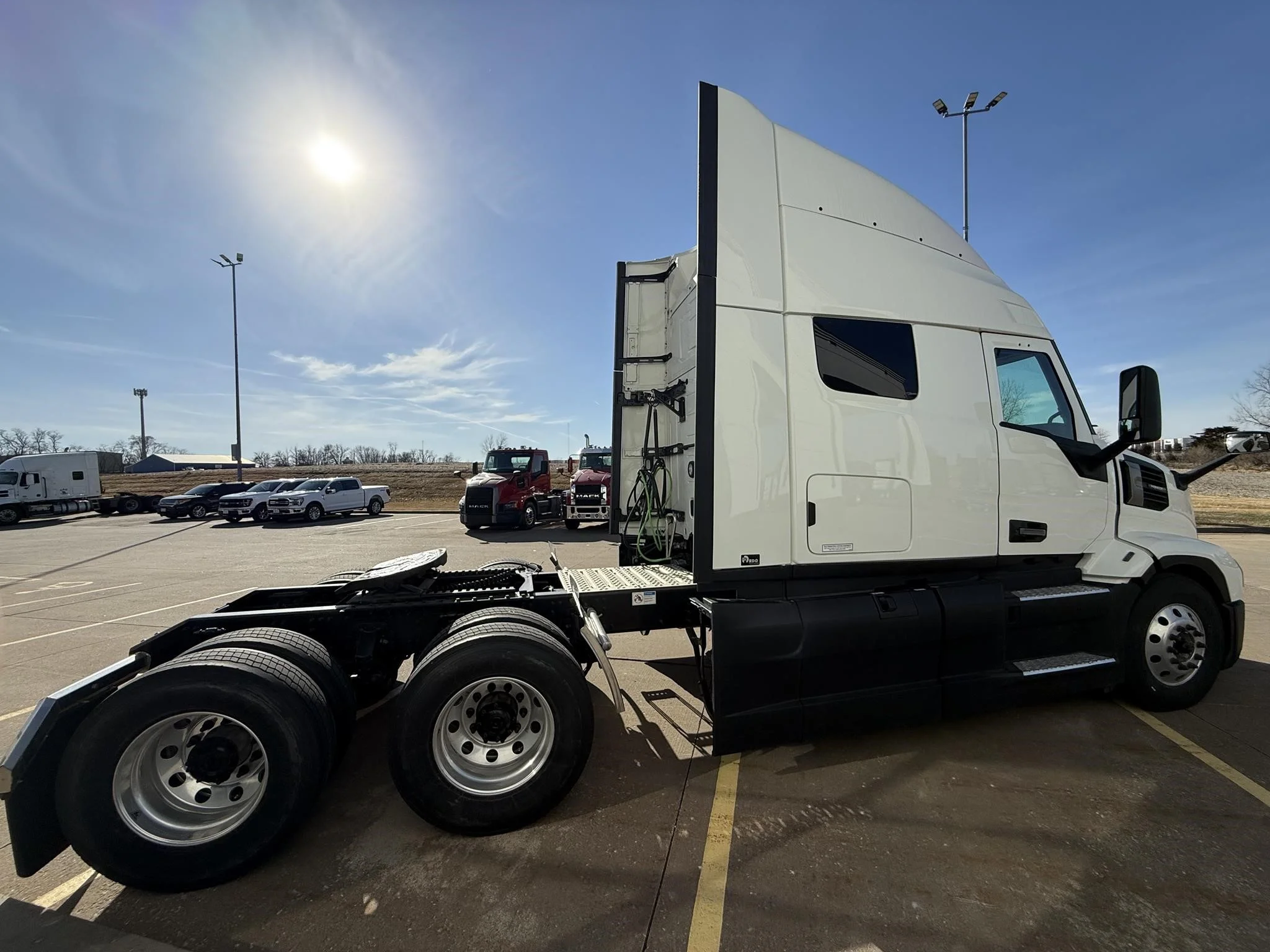 2026 Mack Pioneer — photo 5