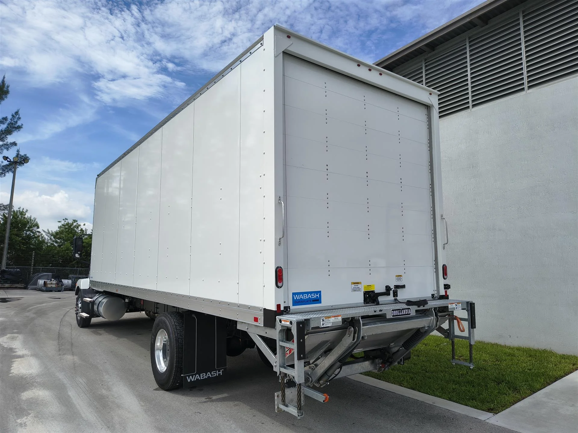 2027 Mack MD in Fort Lauderdale, FL — photo 7
