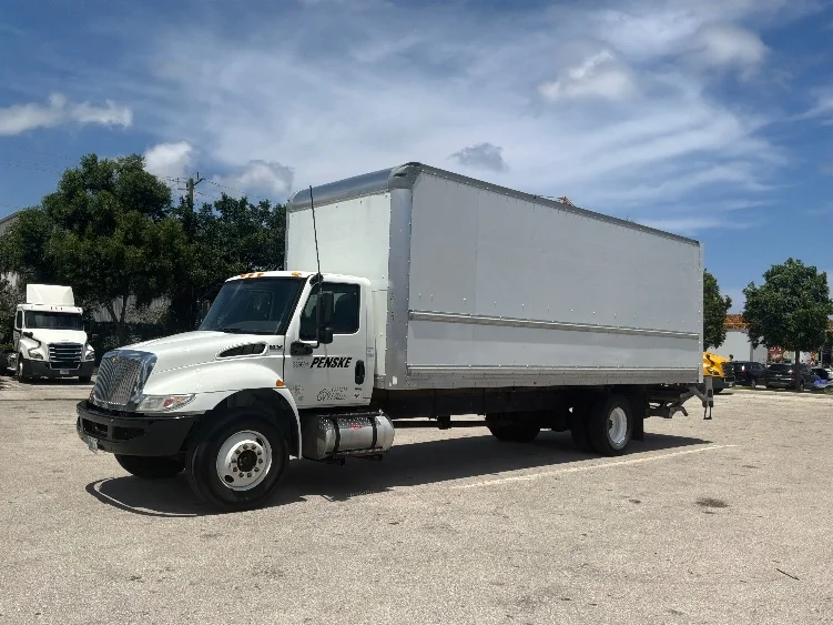 2020 International MV in Pompano Beach, FL — photo 3