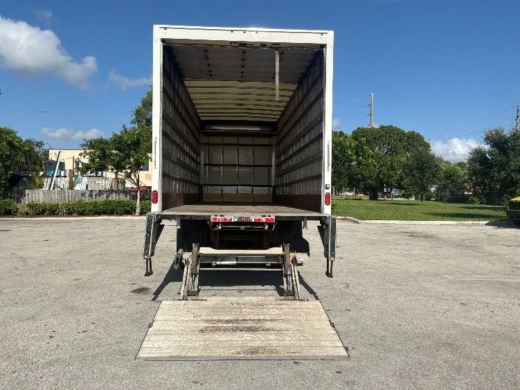 2020 International MV in Pompano Beach, FL — photo 9