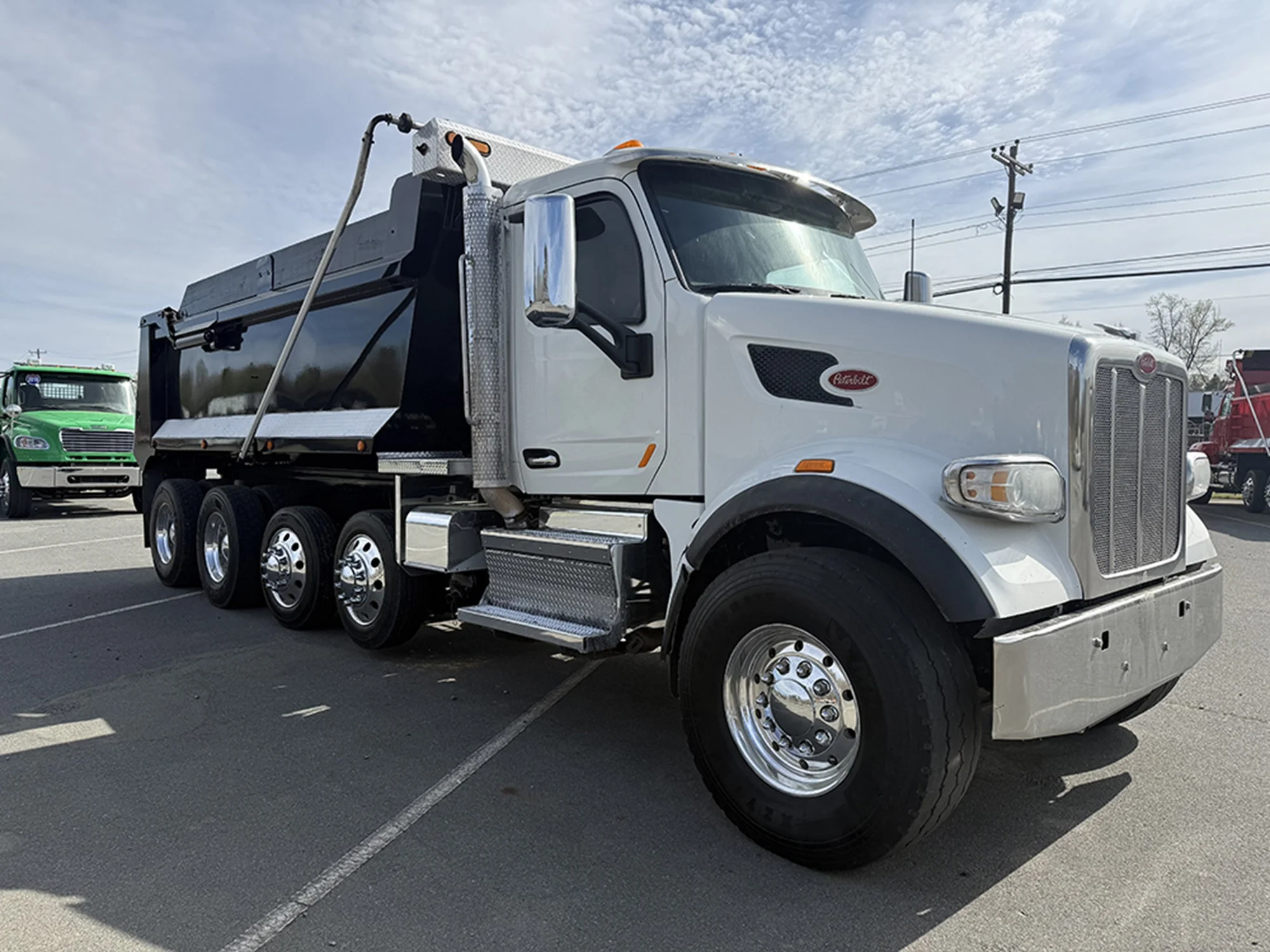 2019 Peterbilt 567 — photo 2