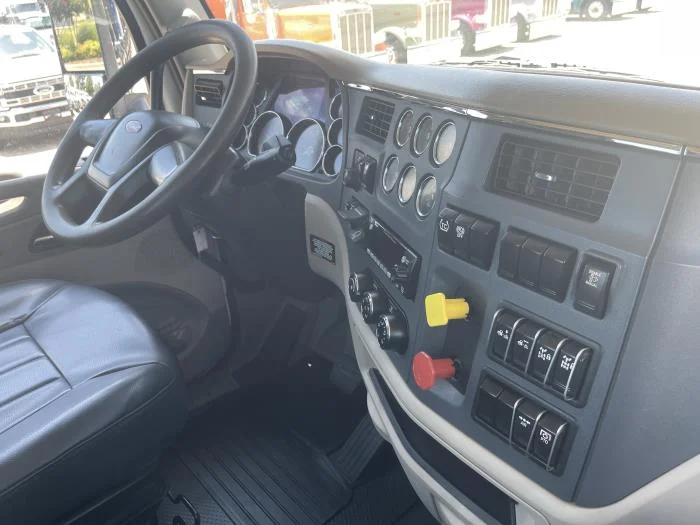 2022 Peterbilt 567 - image 22