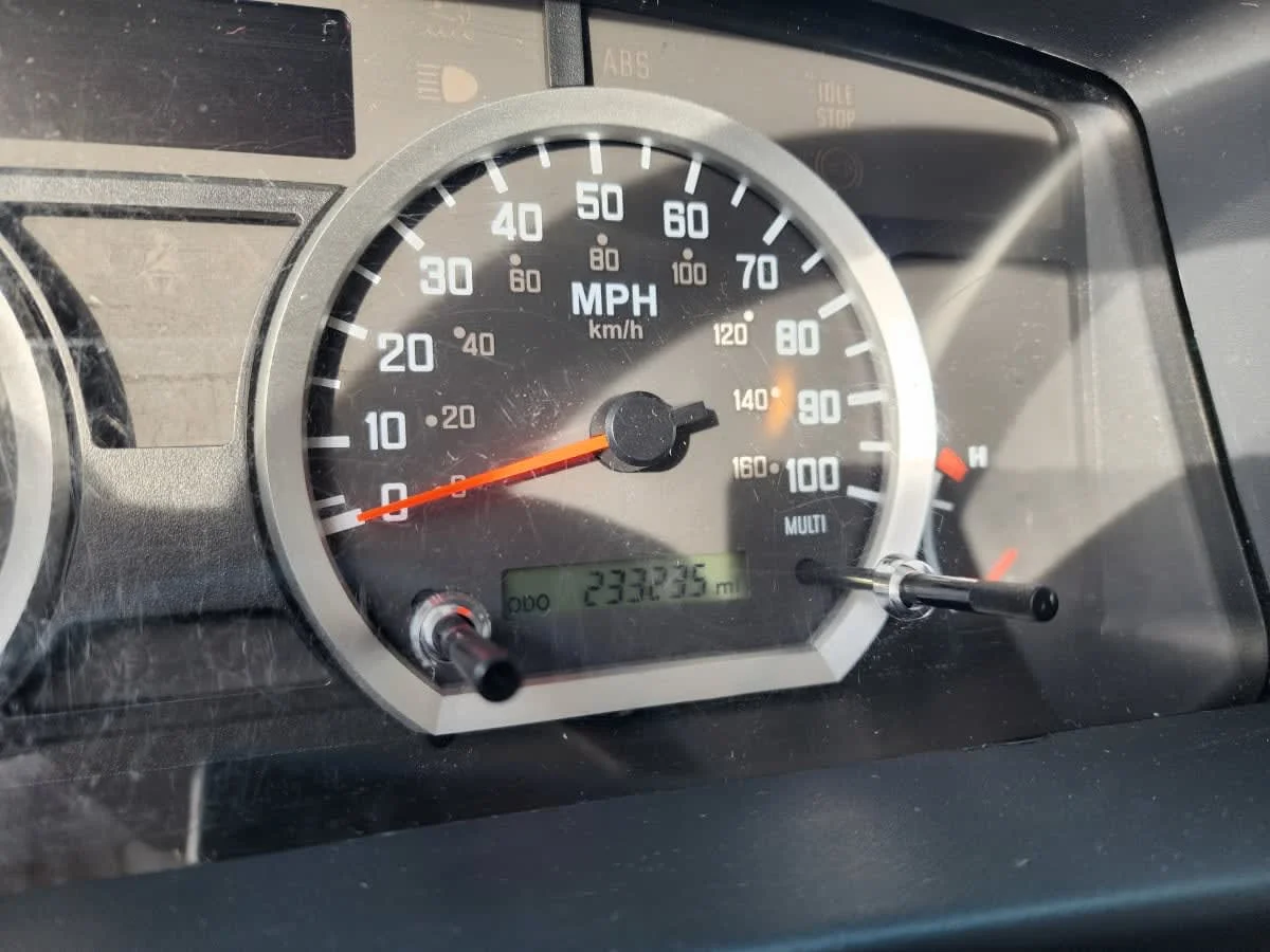 2020 Isuzu NPR - image 10