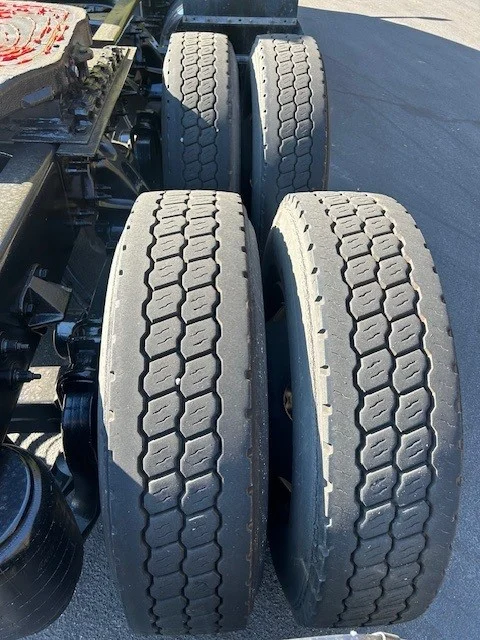 2023 Peterbilt 579 - image 7