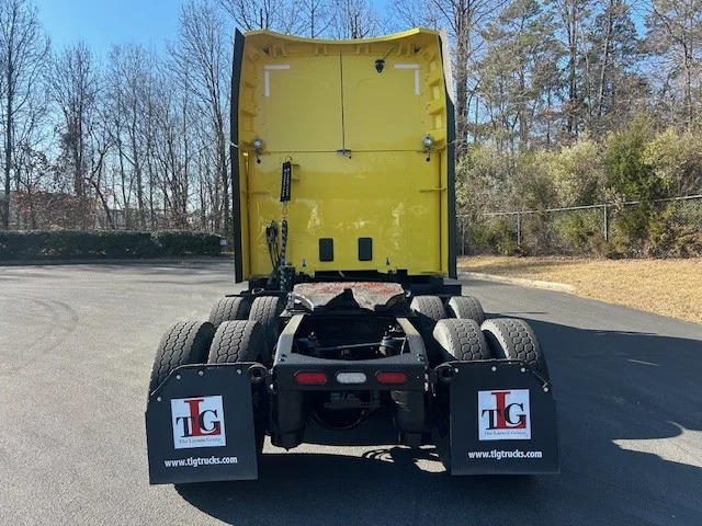 2023 Peterbilt 579 - image 5