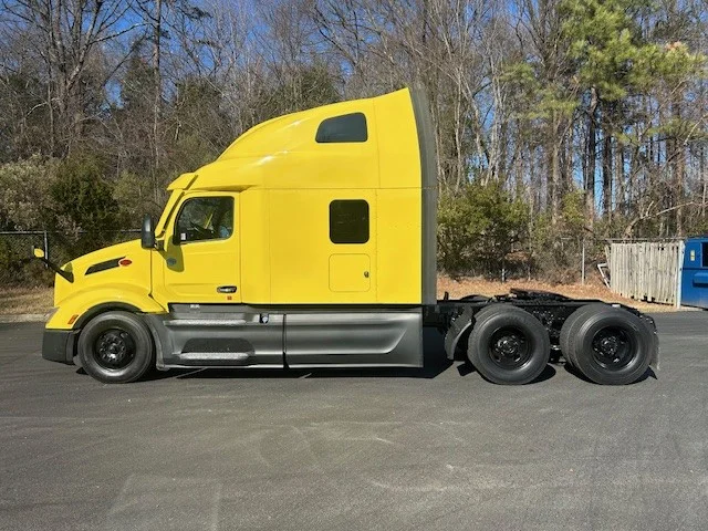 2023 Peterbilt 579 - image 9