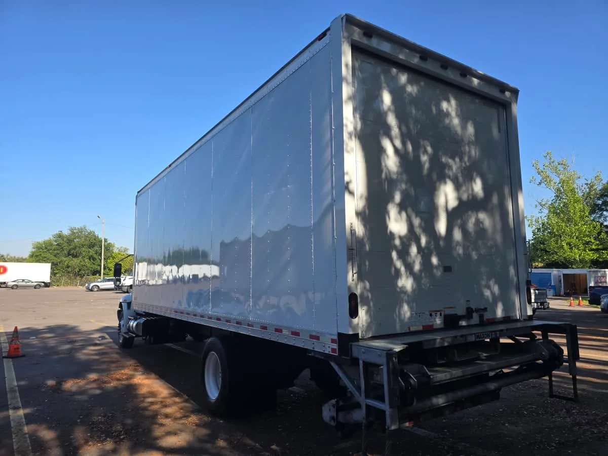 2020 International MV - image 4