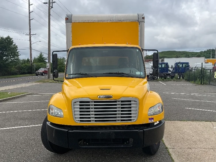 2014 Freightliner M2 106 in West Babylon, NY — photo 2