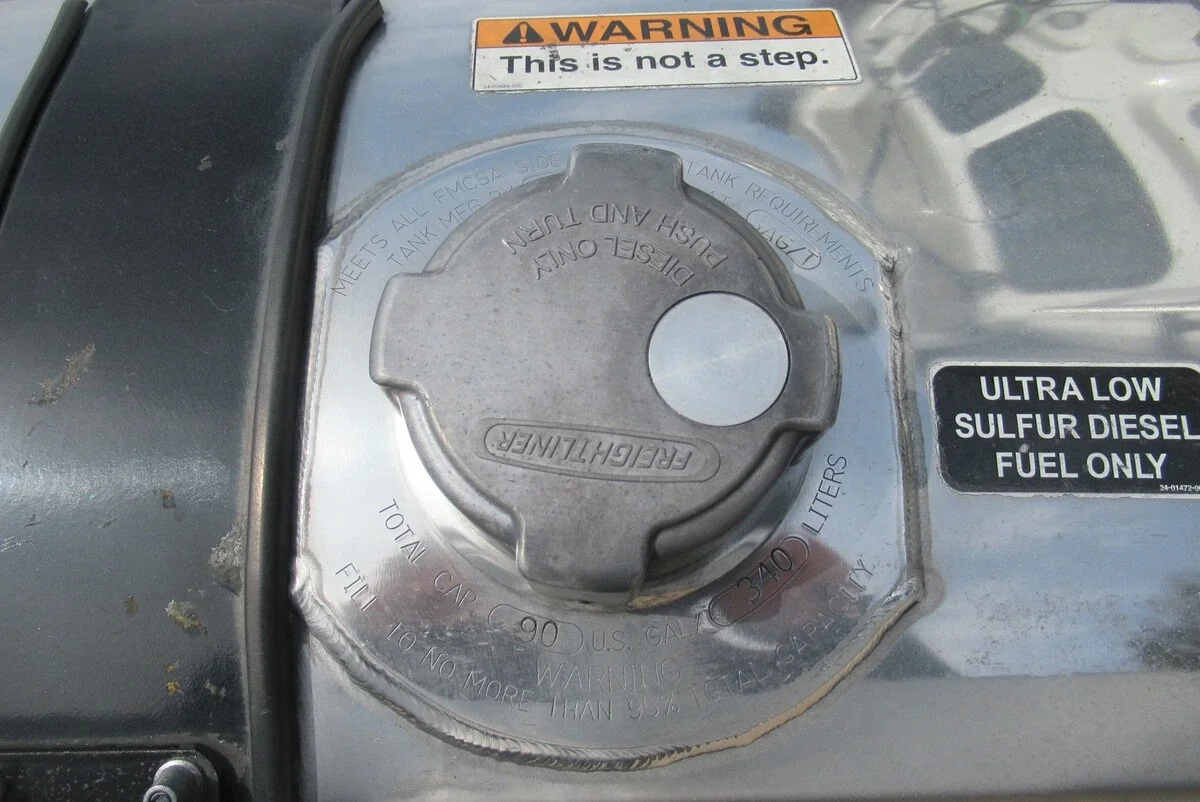 2024 Freightliner Cascadia - image 13