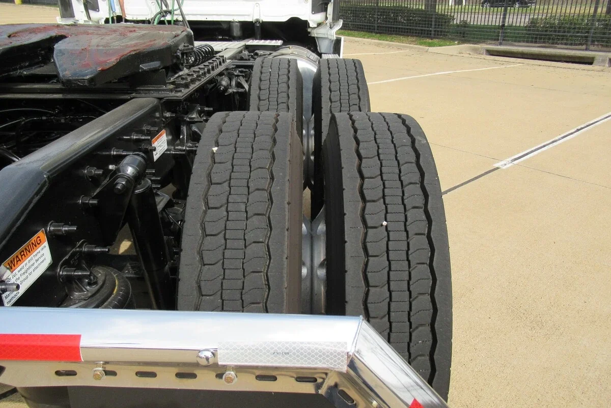 2024 Freightliner Cascadia - image 16