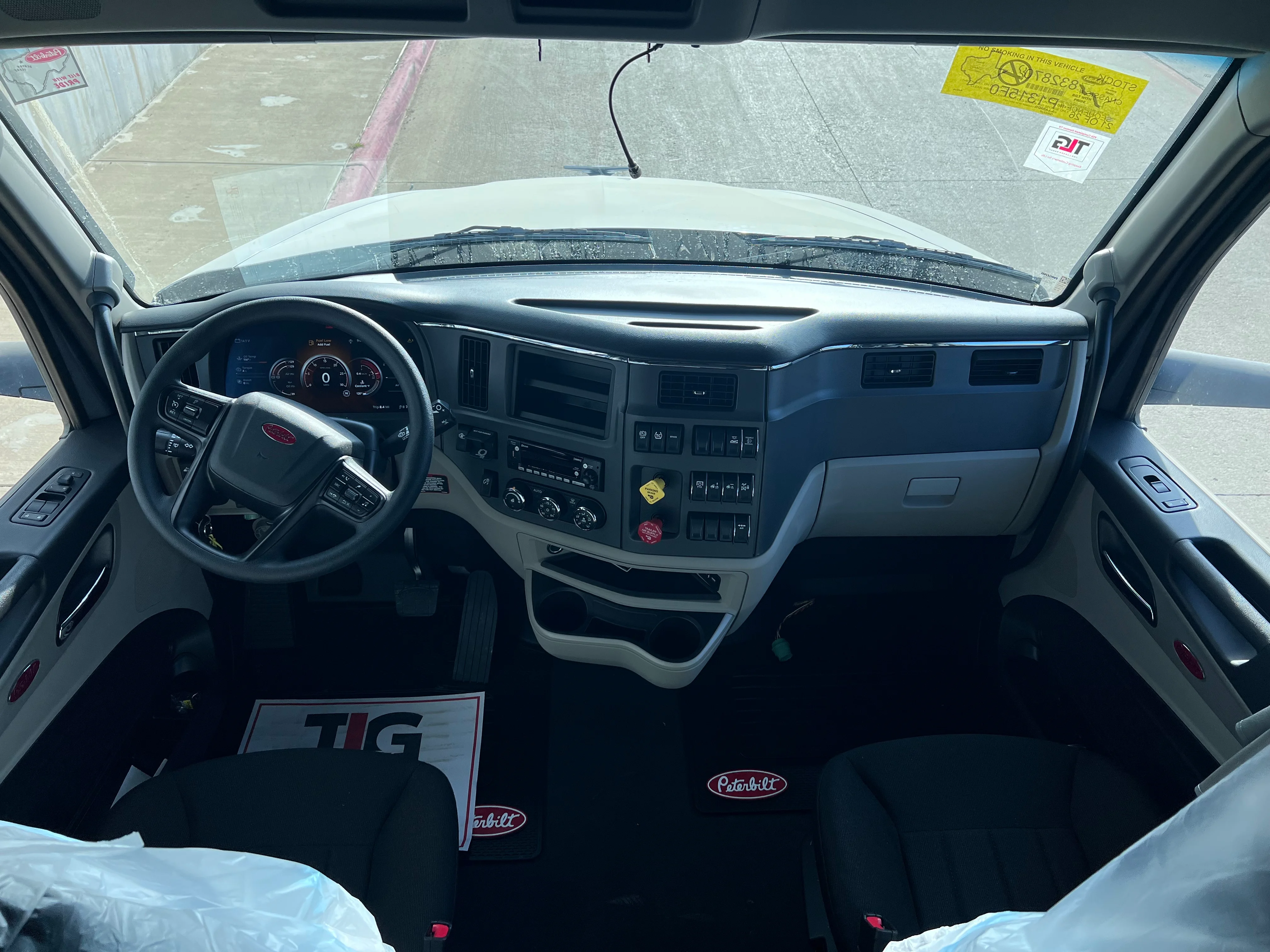 2027 Peterbilt 579 in Joplin, MO — photo 10