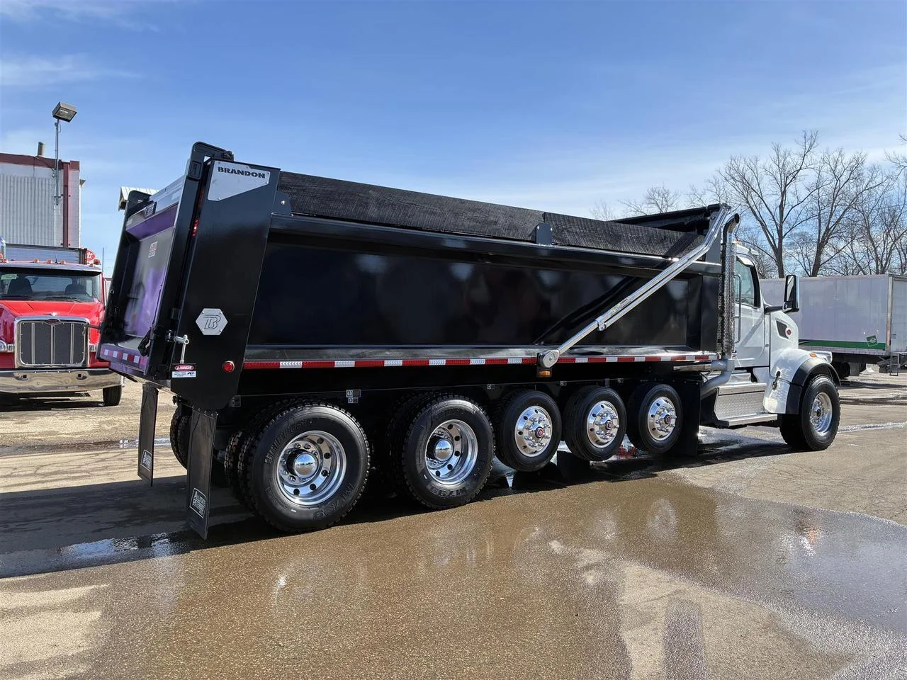 2026 Peterbilt 567 - image 4