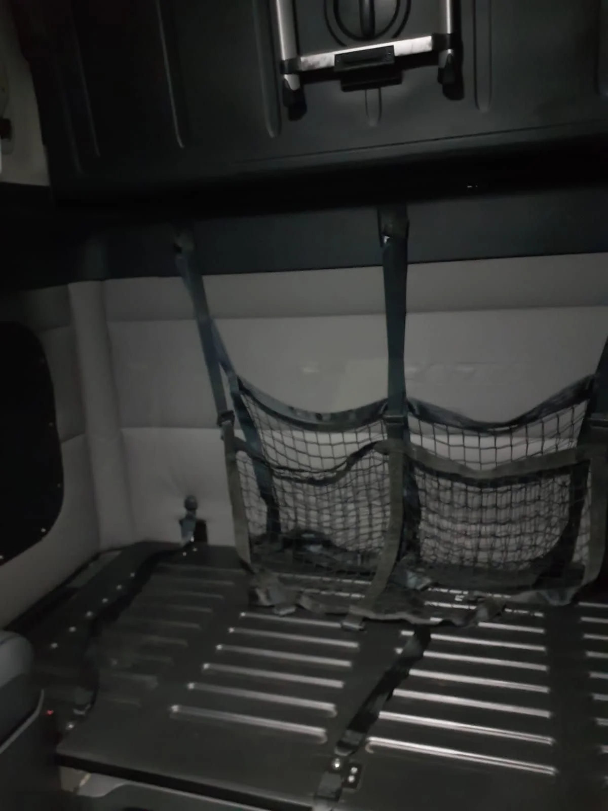 2020 Freightliner Cascadia - image 8