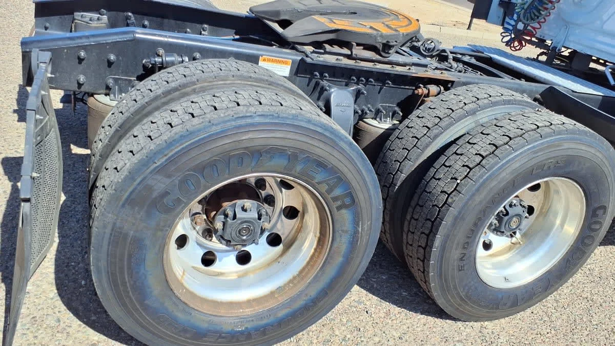 2023 Freightliner Cascadia in Phoenix, AZ — photo 12