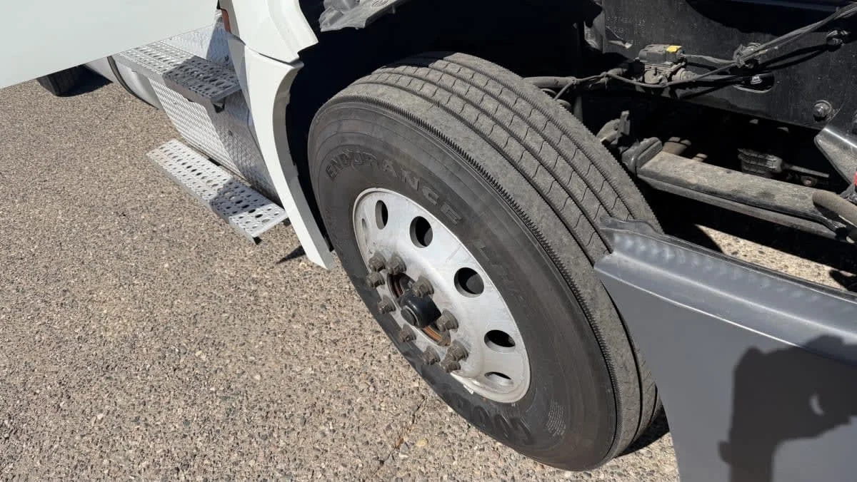 2023 Freightliner Cascadia in Phoenix, AZ — photo 18