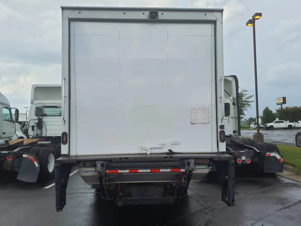 2022 Freightliner M2 106 - image 5