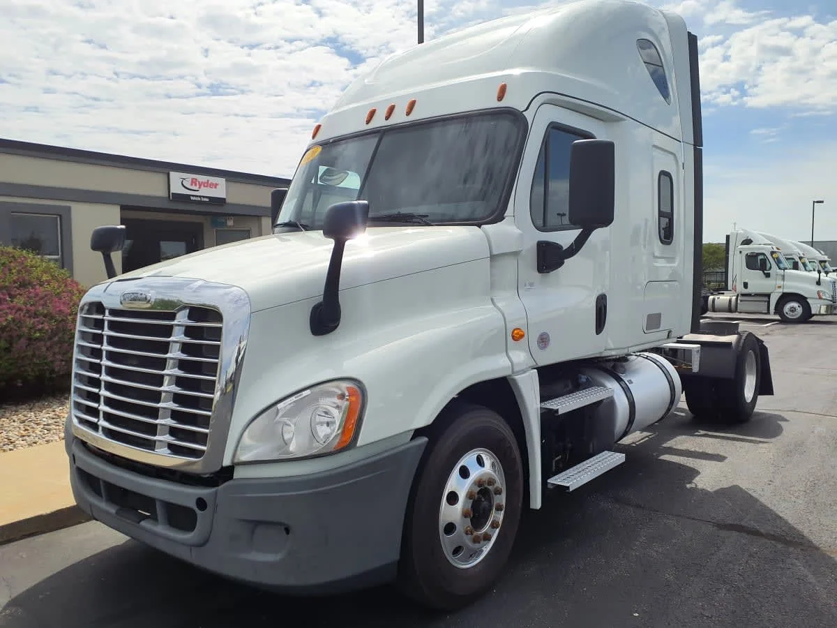 2020 Freightliner Cascadia in Altoona, IA