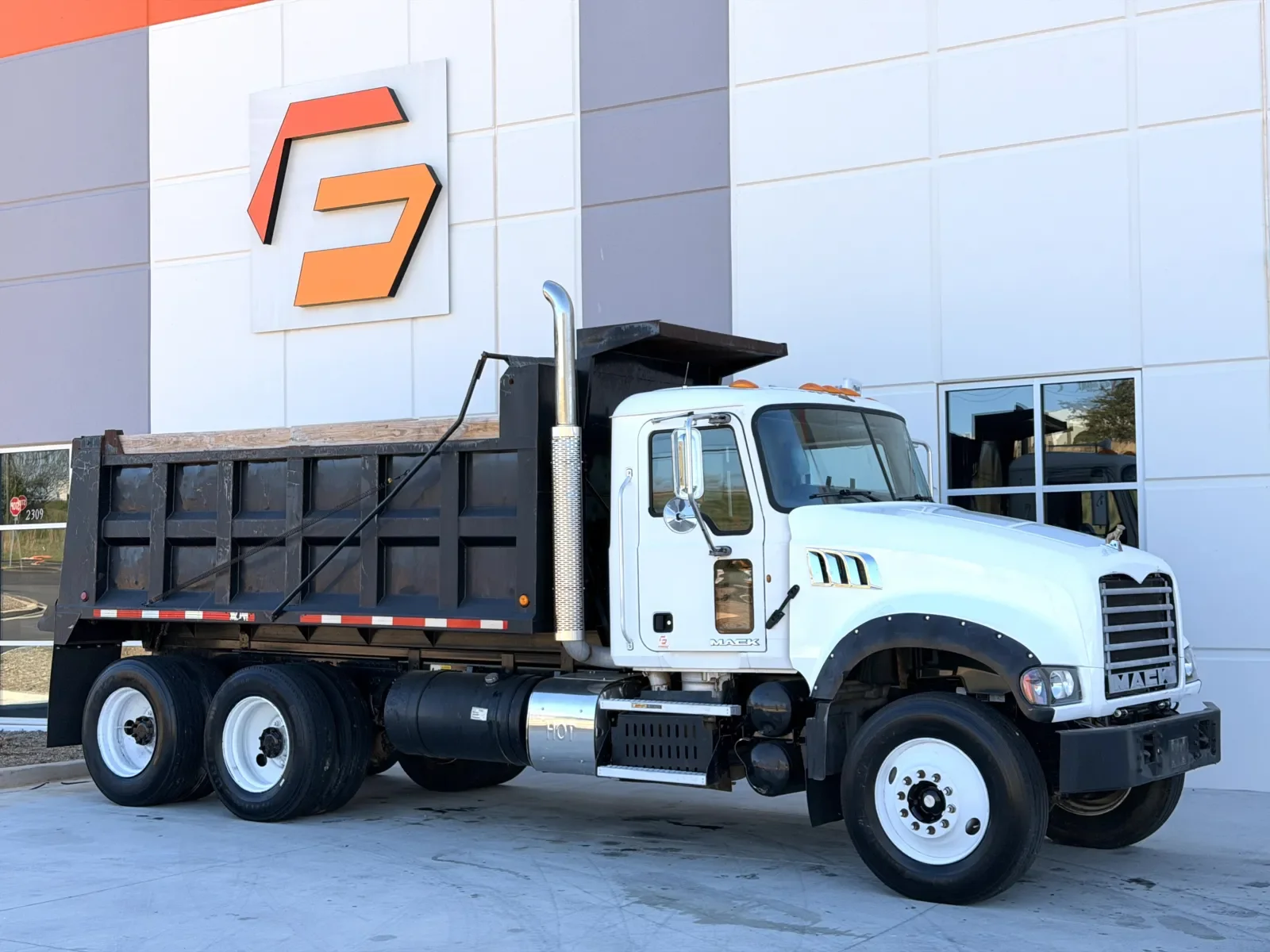 2013 Mack Granite in Greer, SC — photo 2