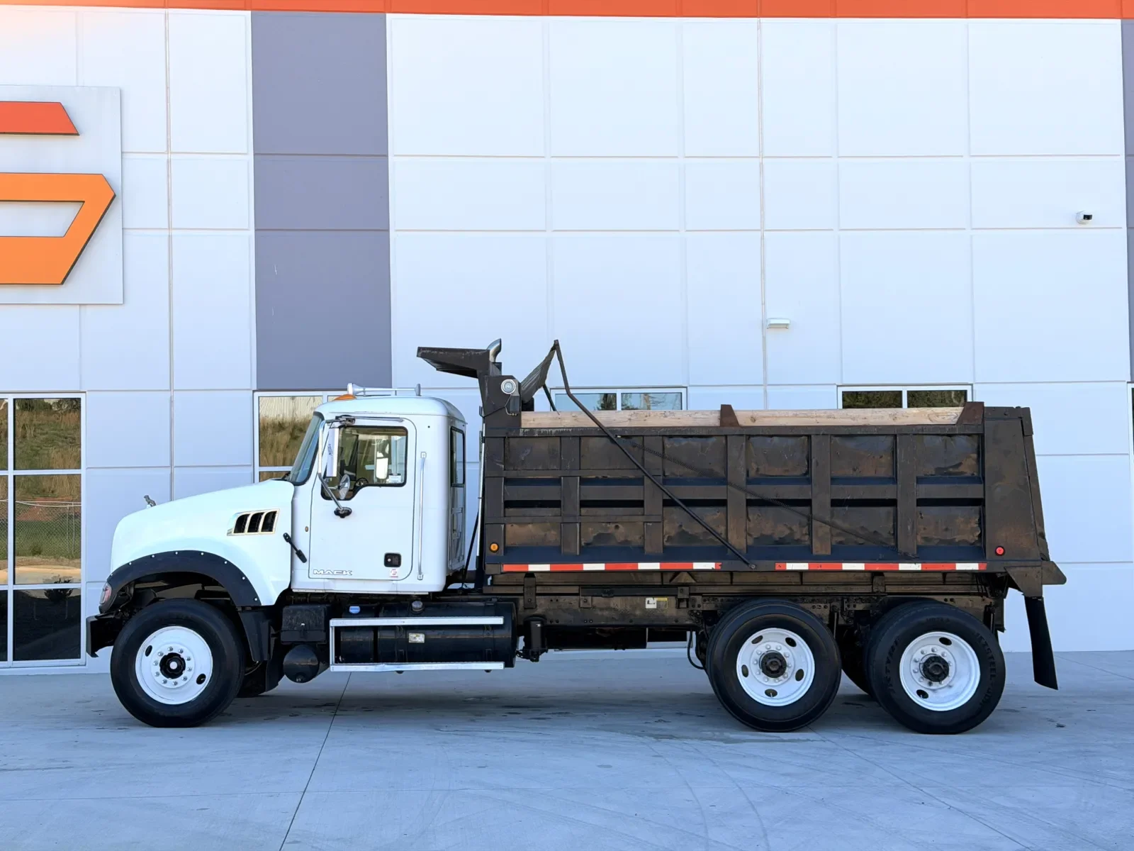 2013 Mack Granite in Greer, SC — photo 5