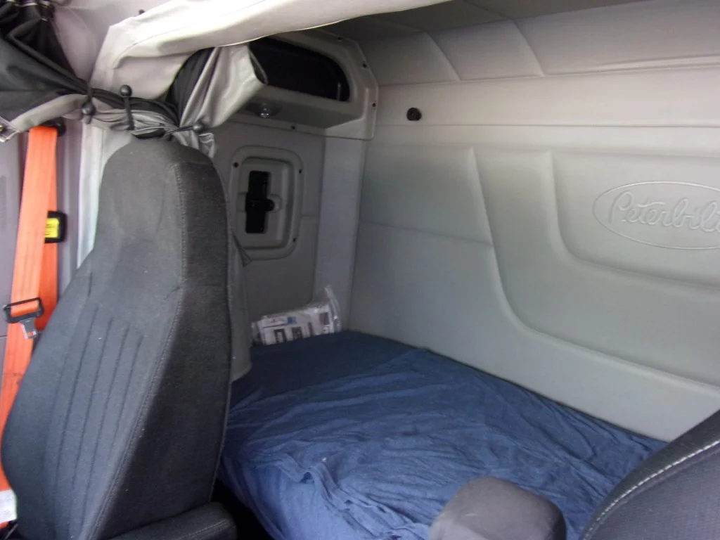 2019 Peterbilt 567 - image 14