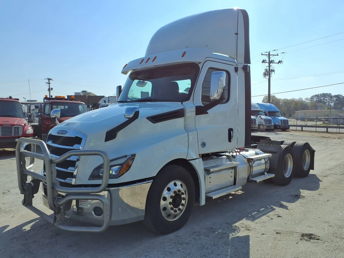 2020 Freightliner Cascadia in Greenville, SC