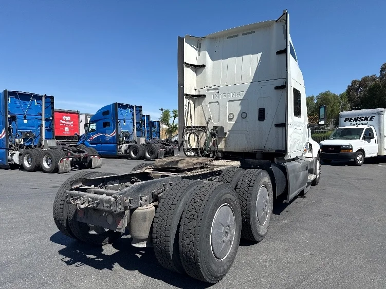 2023 International LT in Fontana, CA — photo 7