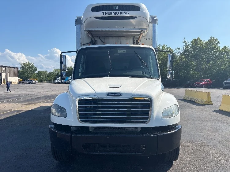 2019 Freightliner eM2 in Brook Park, OH — photo 2
