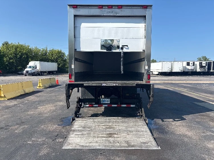 2019 Freightliner eM2 in Brook Park, OH — photo 9