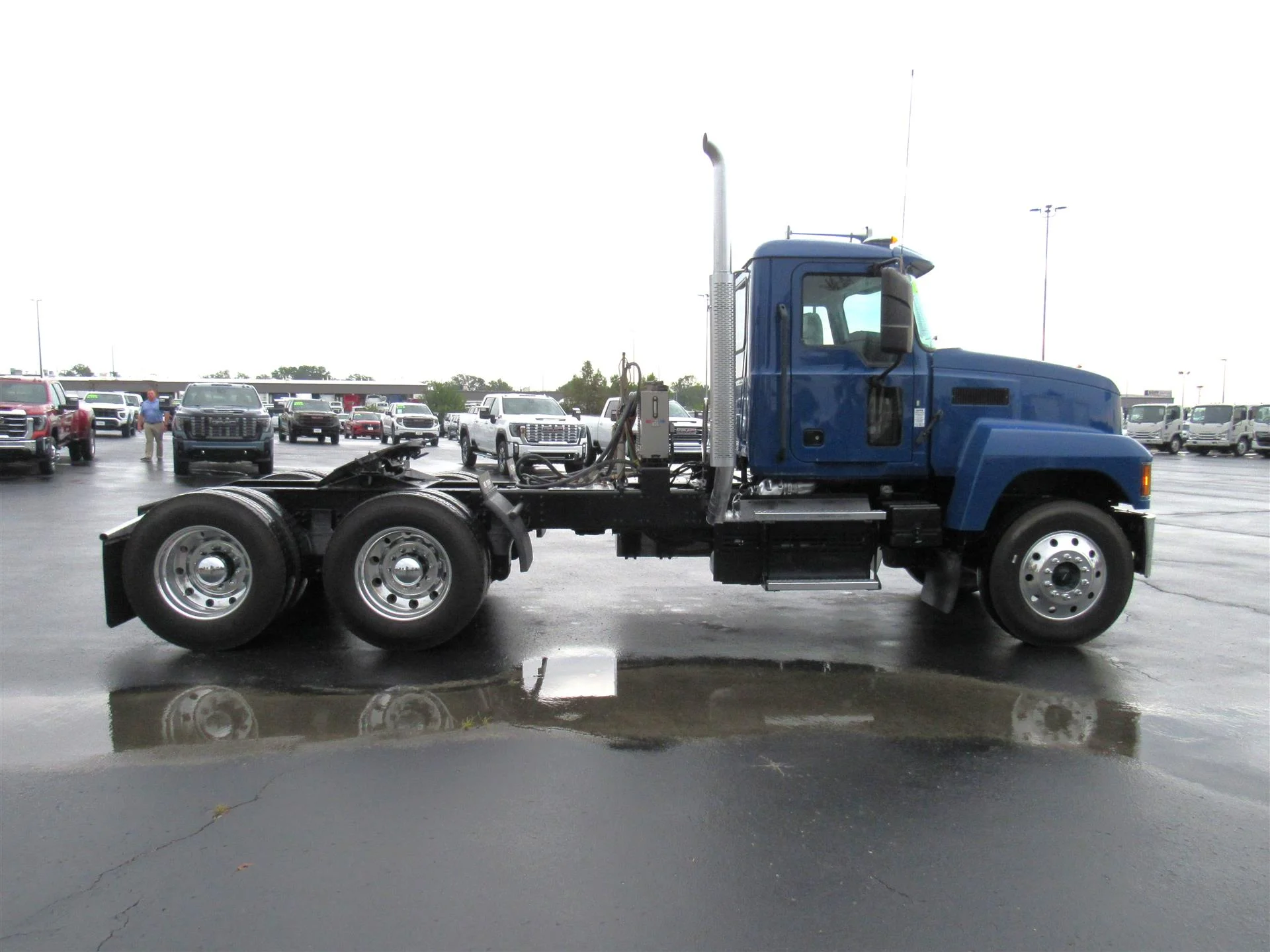 2022 Mack Pinnacle in Kansas City, MO — photo 7