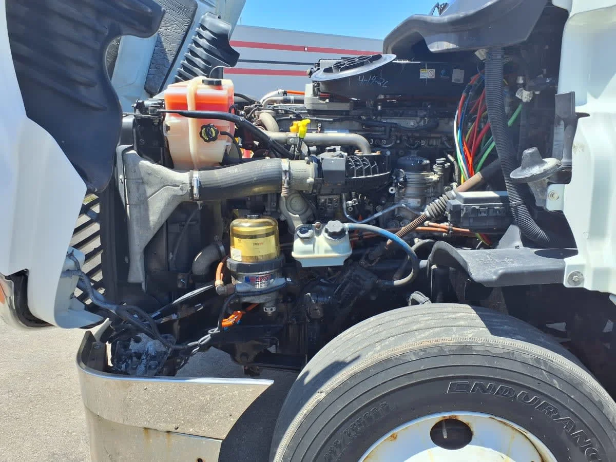 2019 Freightliner Cascadia in Taylor, MI — photo 8