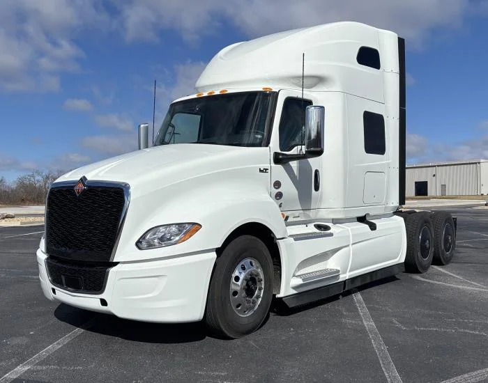 2026 International LT - image 2