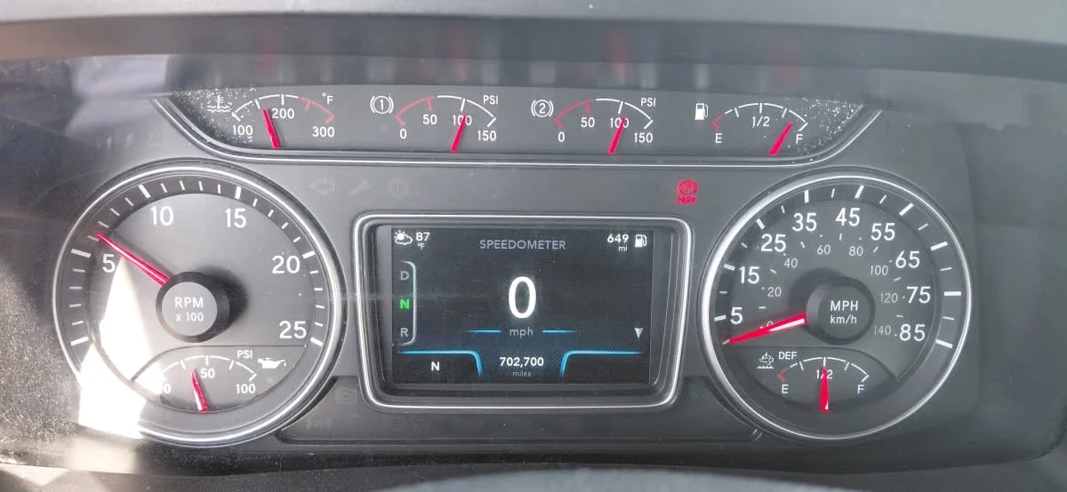 2020 International LT in West Chester, OH — photo 10
