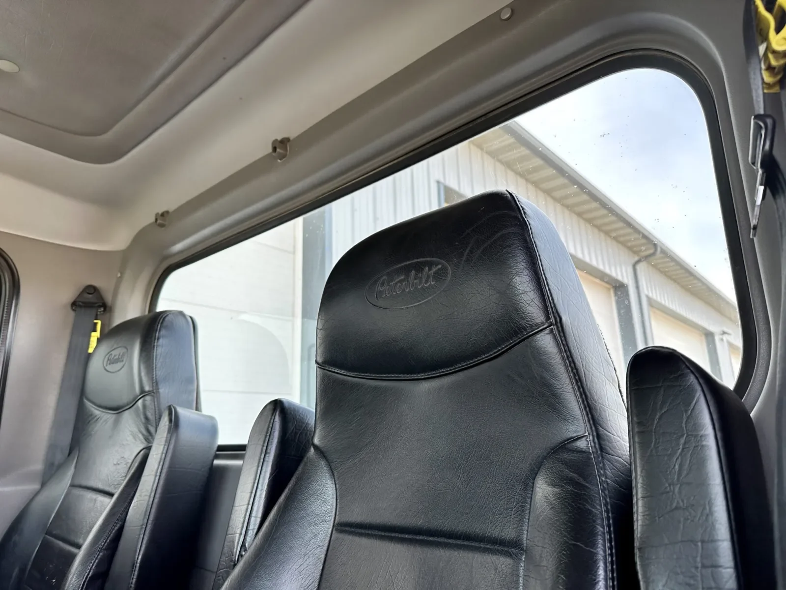 2014 Peterbilt 389 - image 21