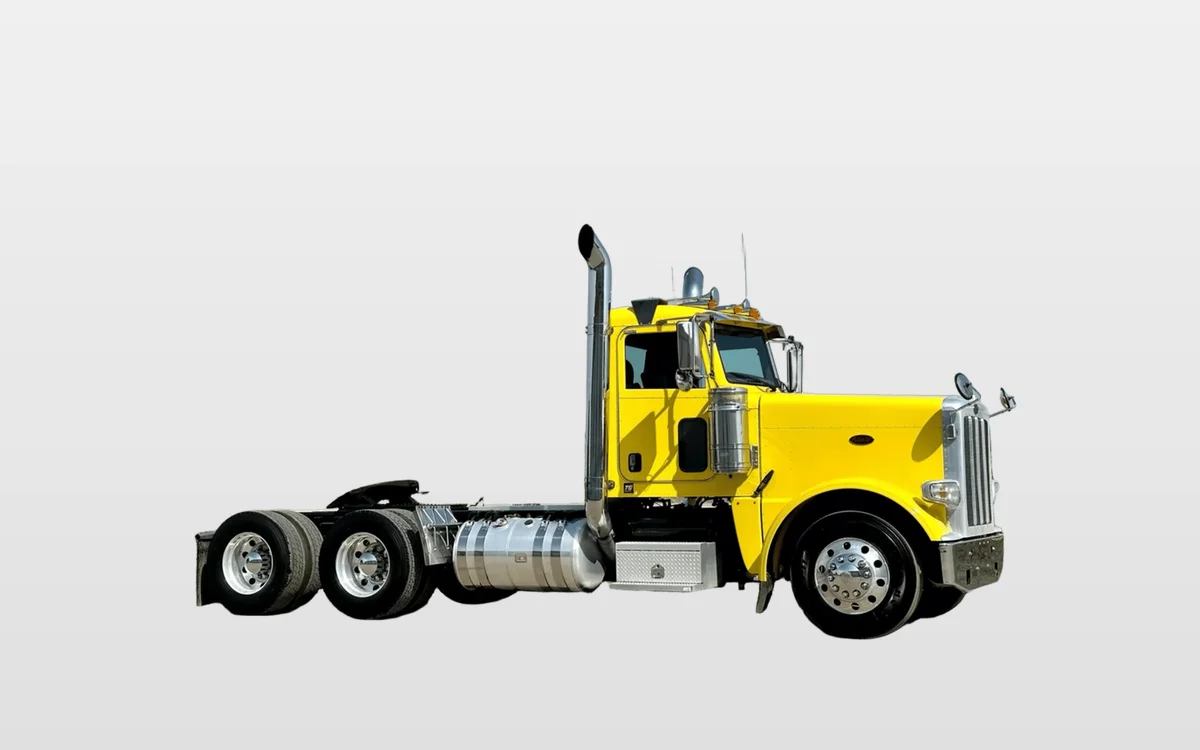 2014 Peterbilt 389 - image 1