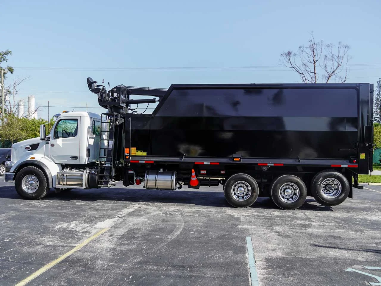 2025 Peterbilt 567 - image 5