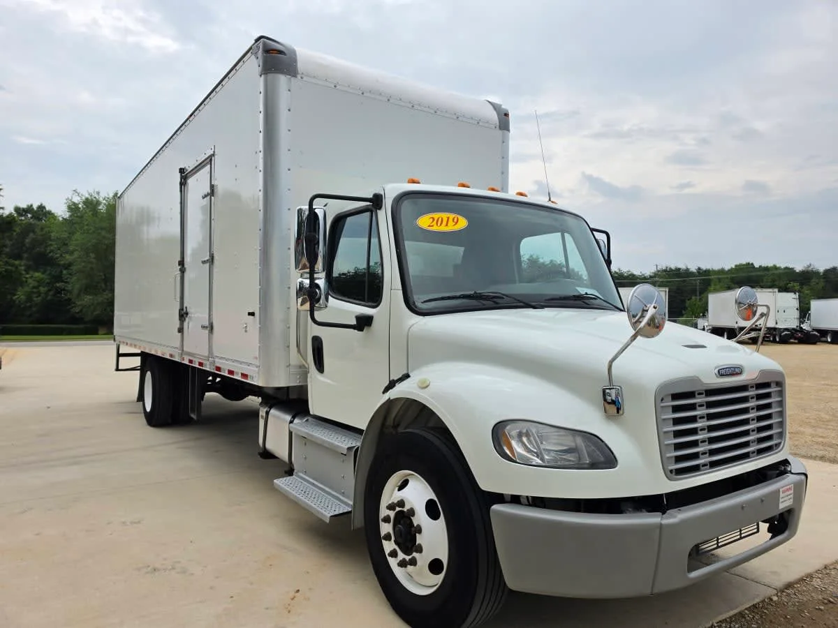 2019 Freightliner M2 106 in Greensboro, NC — photo 3
