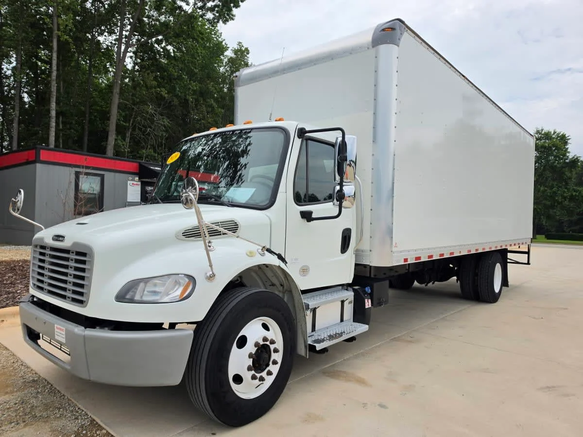 2019 Freightliner M2 106