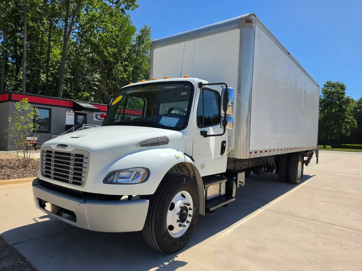 2019 Freightliner M2 106