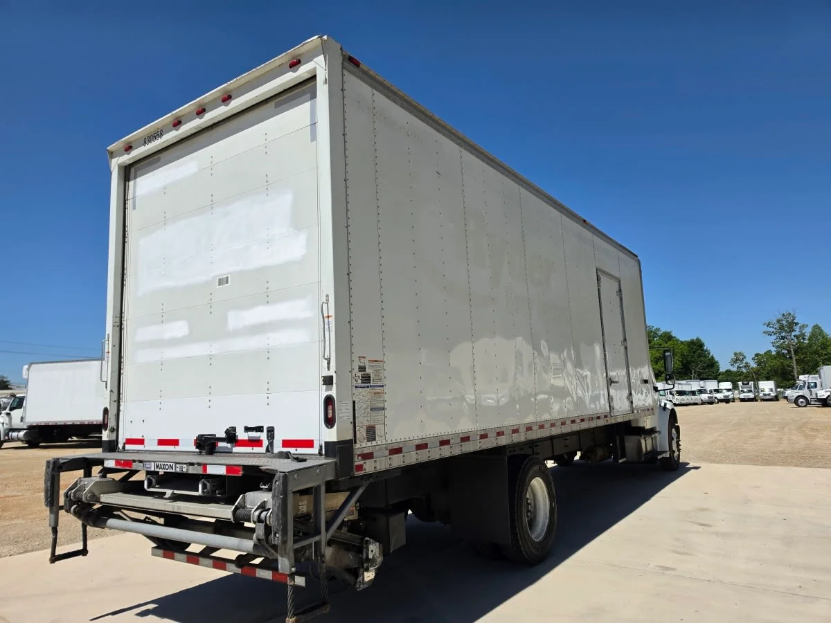 2019 Freightliner M2 106 in Atlanta, GA — photo 6