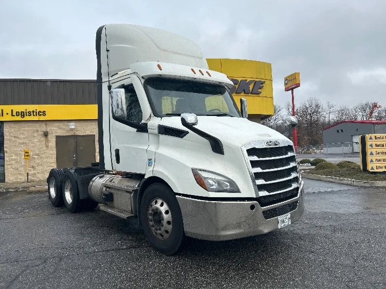 2021 Freightliner Cascadia in Chicopee, MA