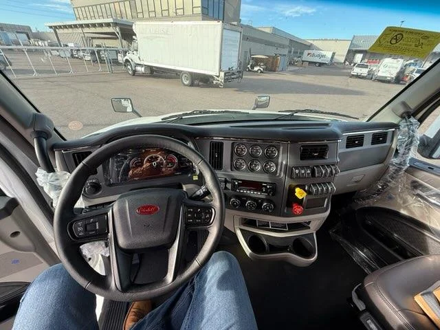 2026 Peterbilt 579 - image 6