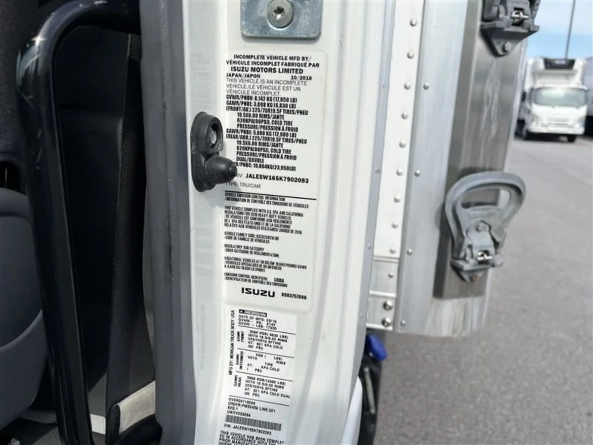 2019 Isuzu NQR - image 10