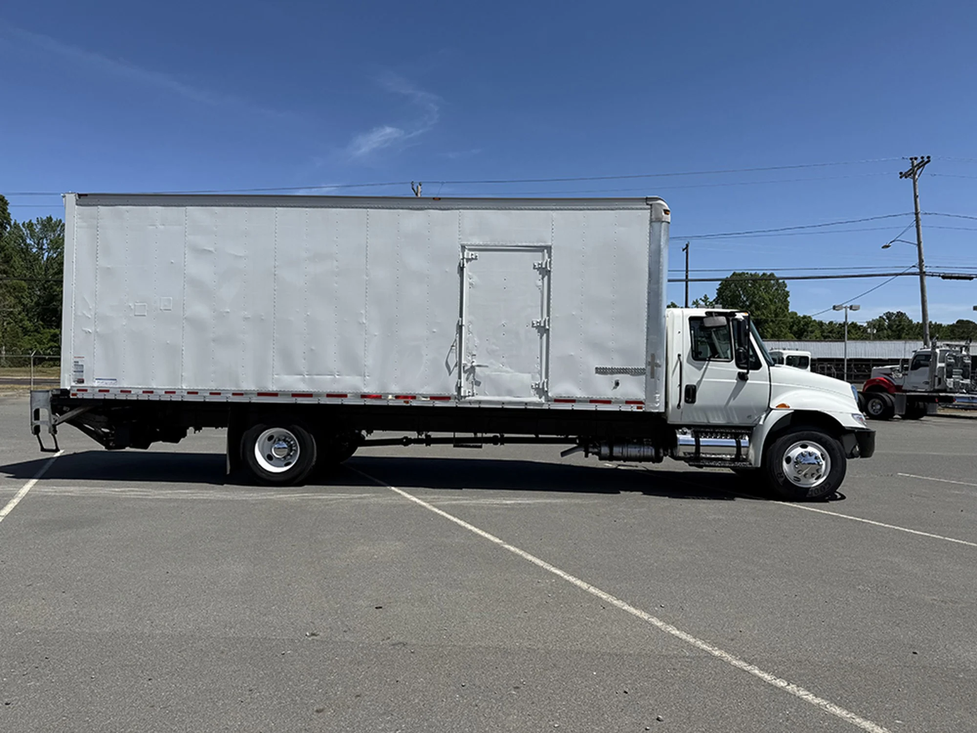 2019 International 4300 — photo 3