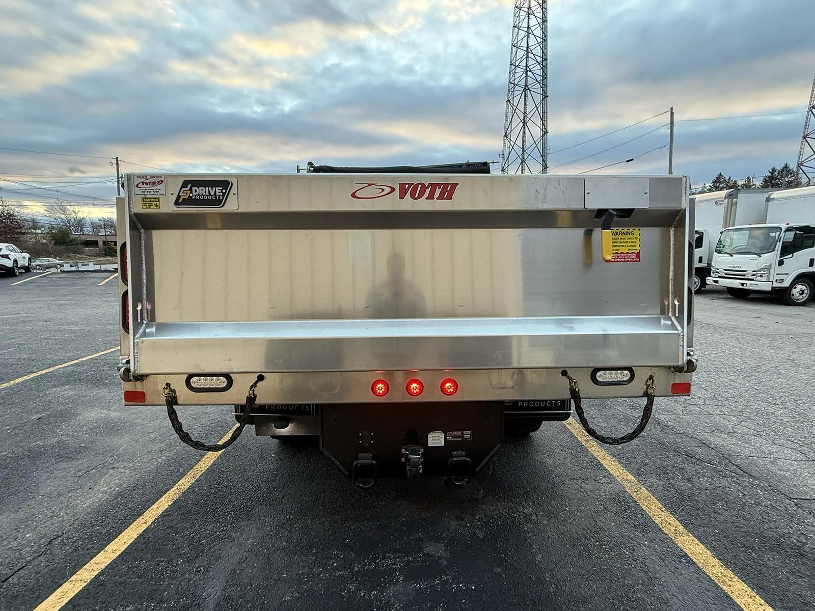 2025 Isuzu NRR in Worcester, MA — photo 5