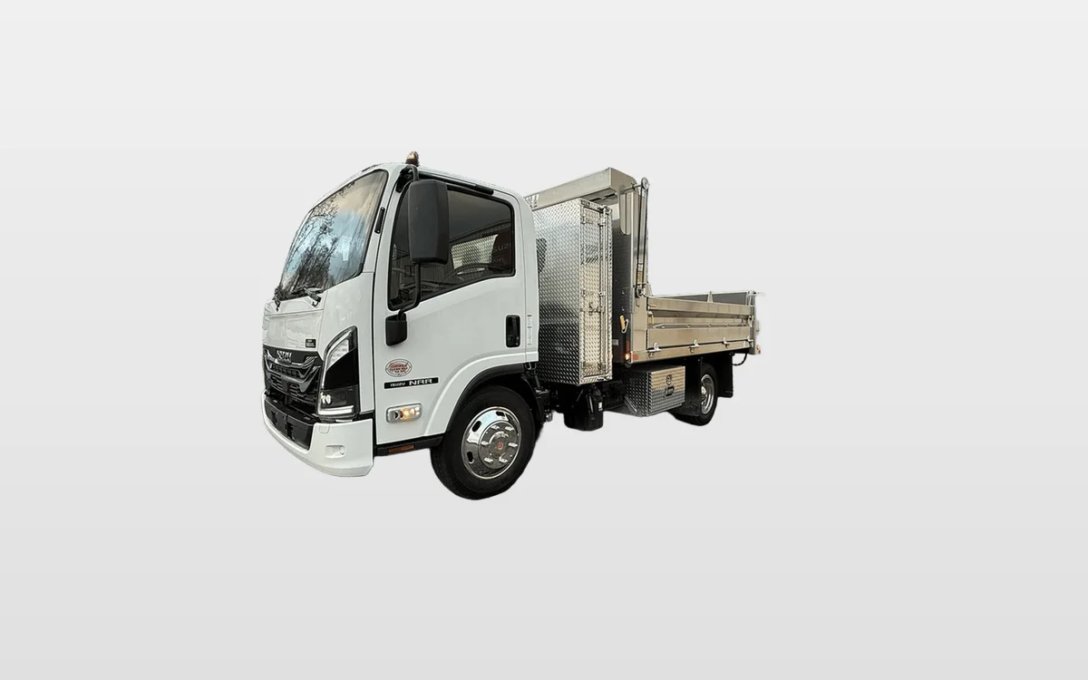 2025 Isuzu NRR - image 1